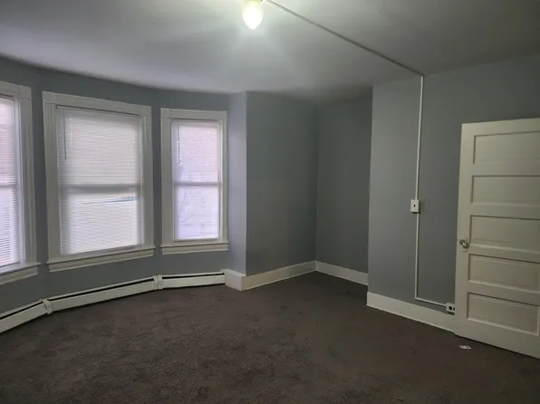 77 Garden St APT 1, Poughkeepsie, NY 12601