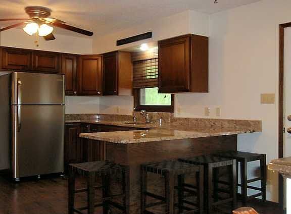 Kitchen w/new cabinets