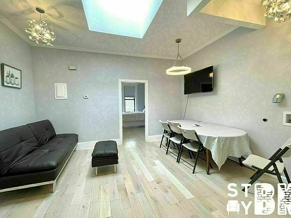 4th image of 74 Pilling St #2