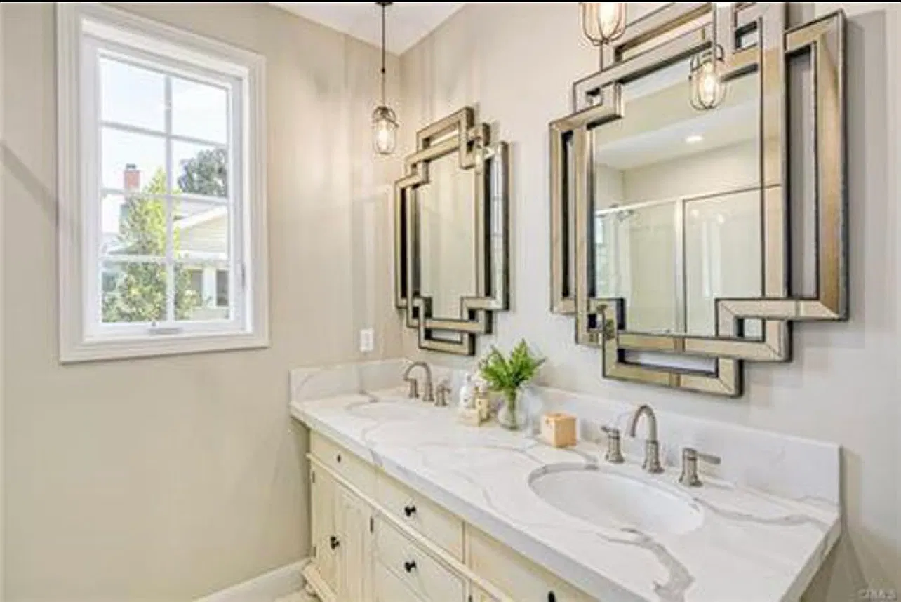 4 bed, 2895 sqft, $5,895 — Photo 4
