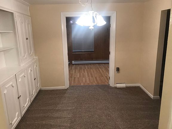 4th image of 330 Cedar St
