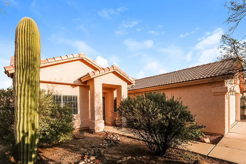 4 bed, 2.0 bath, 1662 sqft, $1,920 — Photo 3