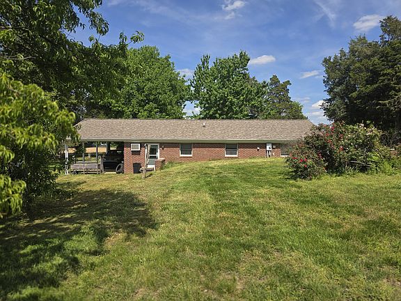 2nd image of 1833 New Hope Rd