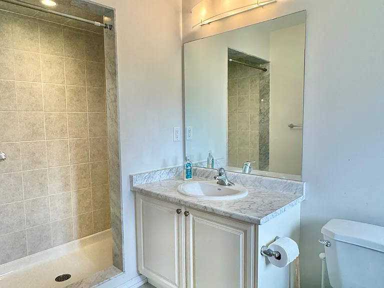 7735 Shadbush Ln — Photo 15