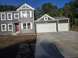 1129 Ridgetop Cir, Kalamazoo, MI 49009