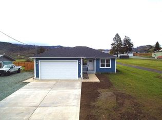 634 E 4th Ave, Riddle, OR 97469