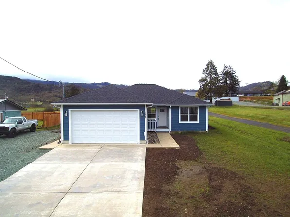 634 E 4th Ave, Riddle, OR 97469