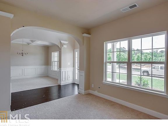 2nd image of 604 Cliff Lake Trl