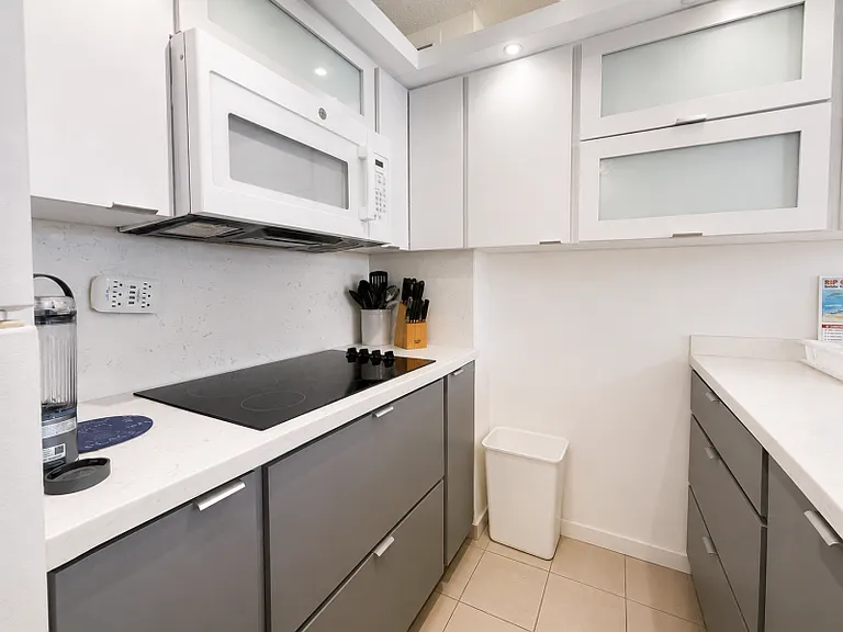 Cond Playa Azul III Apto 303 — Photo 5