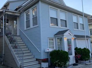 12 S Troy Ave, Ventnor, NJ 08406