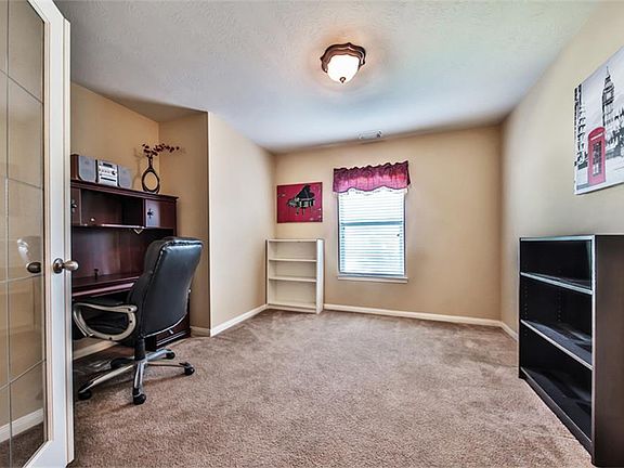 5th image of 19103 Stone Leaf Dr