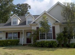 411 Classic Dr, Soddy Daisy, TN 37379