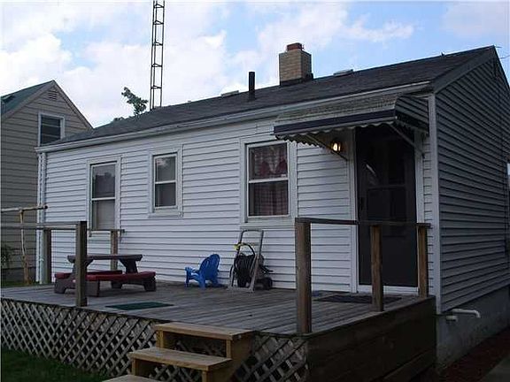 3rd image of 1737 Barrows St