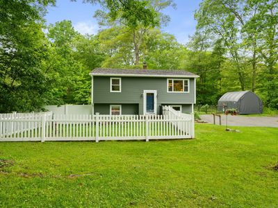 65 Norwich Westerly Road, North Stonington, CT, 06359