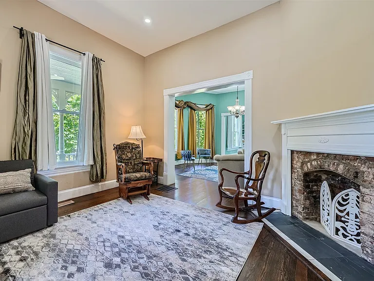 964 Oglethorpe Ave SW — Photo 10