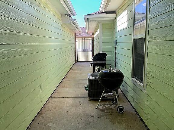 5th image of 2122 10th St