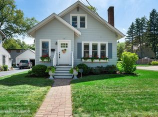 161 W Austin Ave, Libertyville, IL 60048