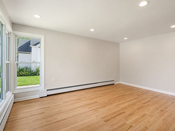 2nd image of 837 Lange St