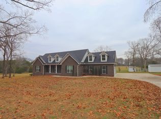 395 Harrison Rd, Shelbyville, TN 37160