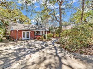 813 N Hollywood Dr, Surfside Beach, SC 29575