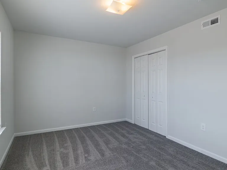 Smith Farm Apartments — Photo 7