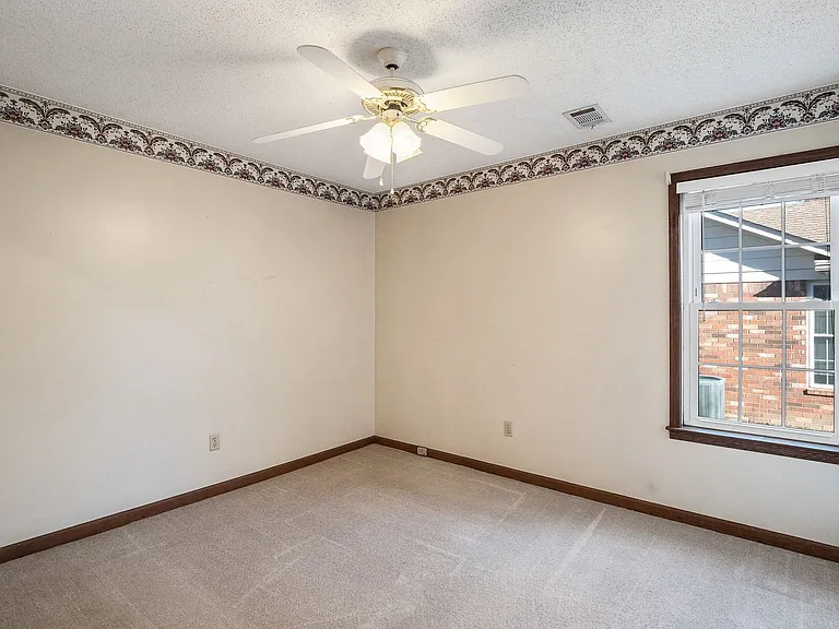 509 Shelton Rd — Photo 12