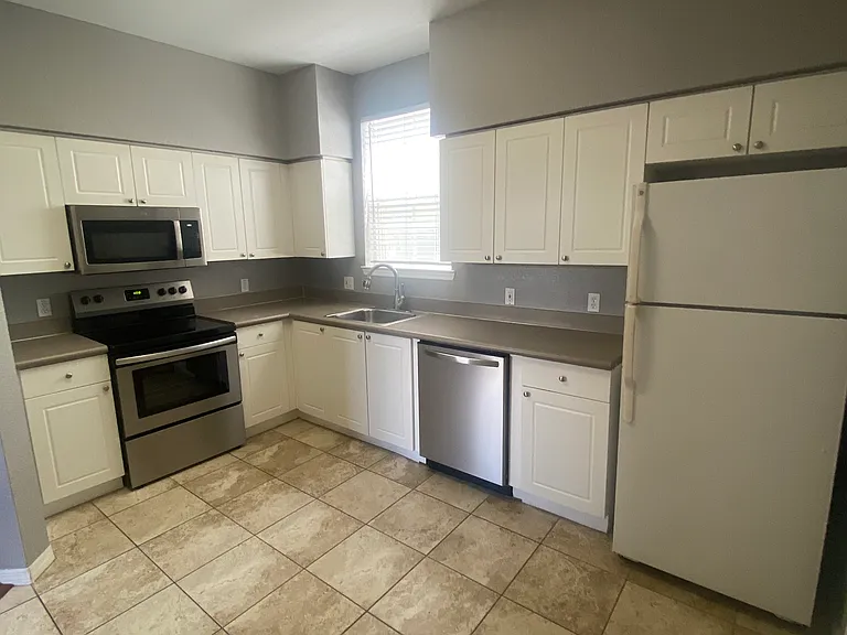 4009 Sand Palm Ct — Photo 4