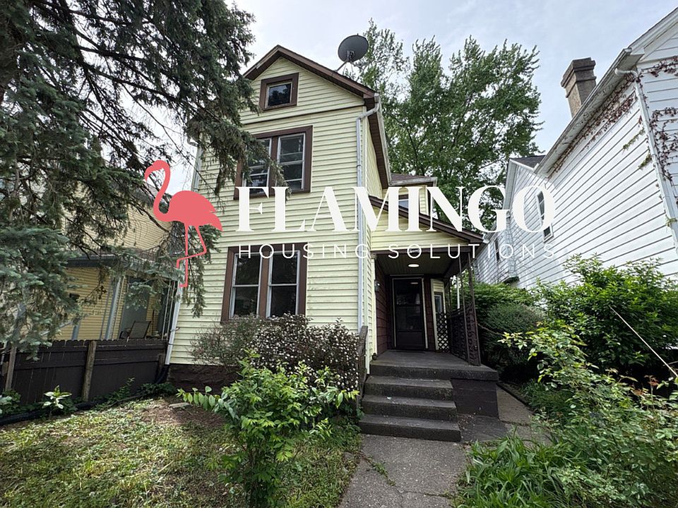 1st image of 20 Lucerne Ave