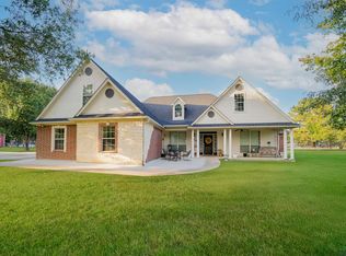 345 Oakwood Dr, Kilgore, TX 75662