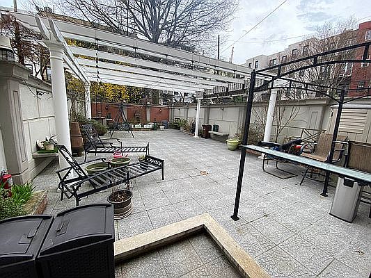1st image of 222 Degraw St APT 3