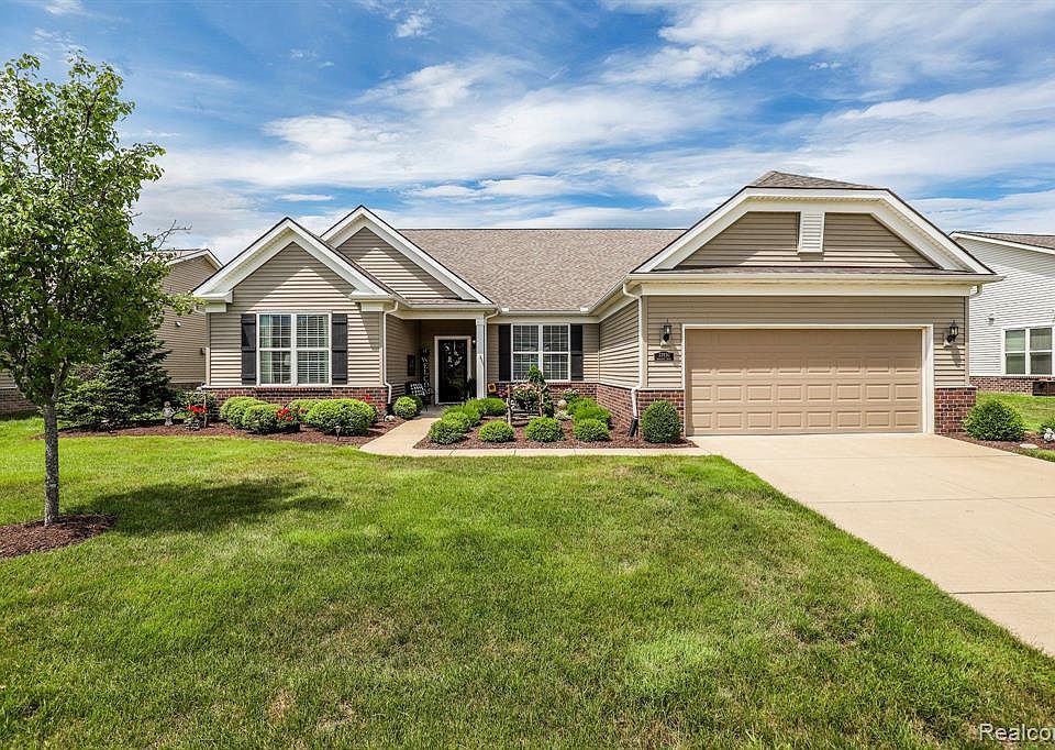 23930 Montague Dr, Brownstown, MI 48134 Zillow