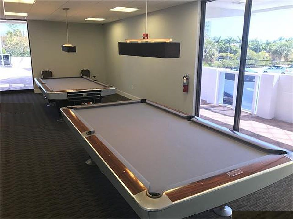 BILLIARD ROOM