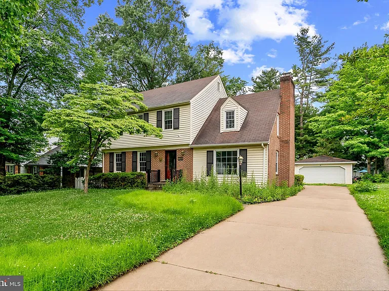 16632 S Westland Dr — Photo 2