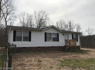 4866 Oak Branch Ln, Walkertown, NC 27051