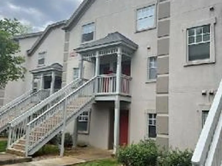2500-102 Avent Ferry Rd — Photo 2