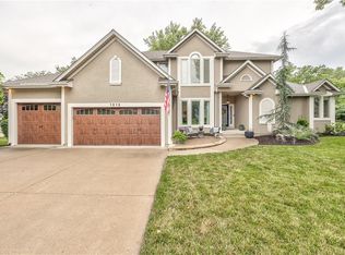 1212 SW Surrey Trce, Lees Summit, MO 64081