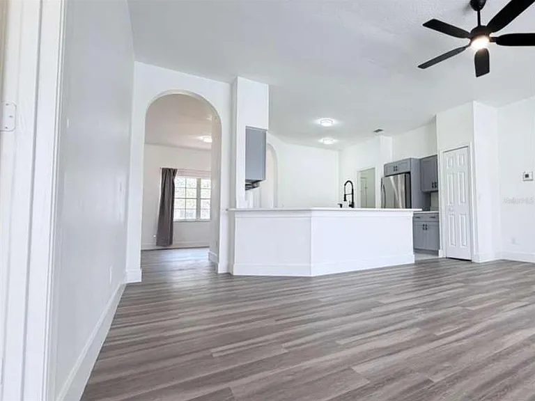 906 Berwick Dr — Photo 53