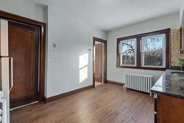 1016 Logan Ave N #2 — Photo 5