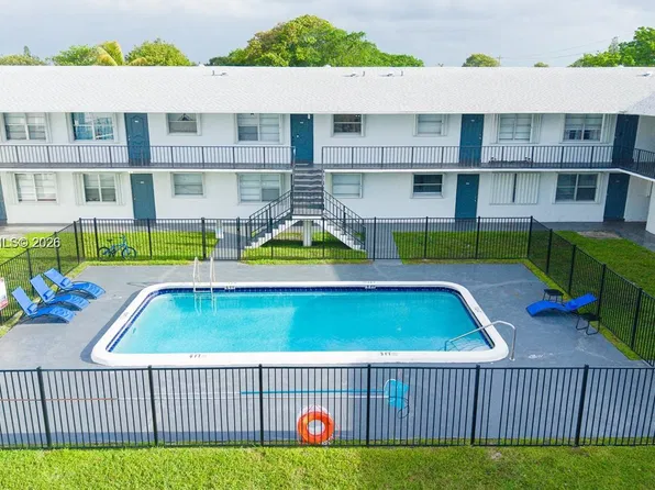 601 NW 42nd Ct #206, Pompano Beach, FL 33064