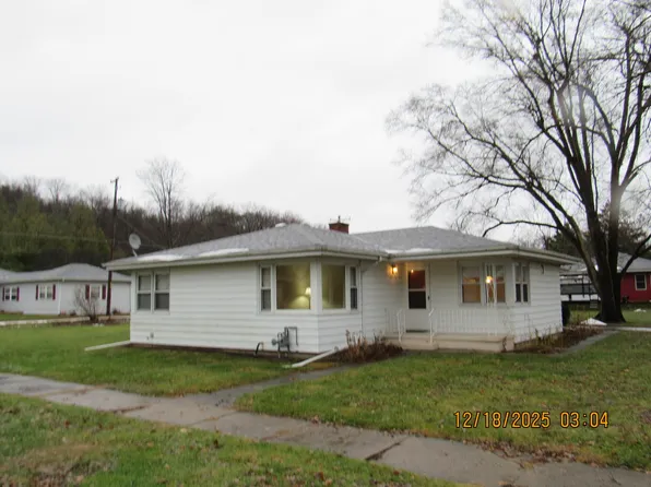 931 Clark St, Marseilles, IL 61341