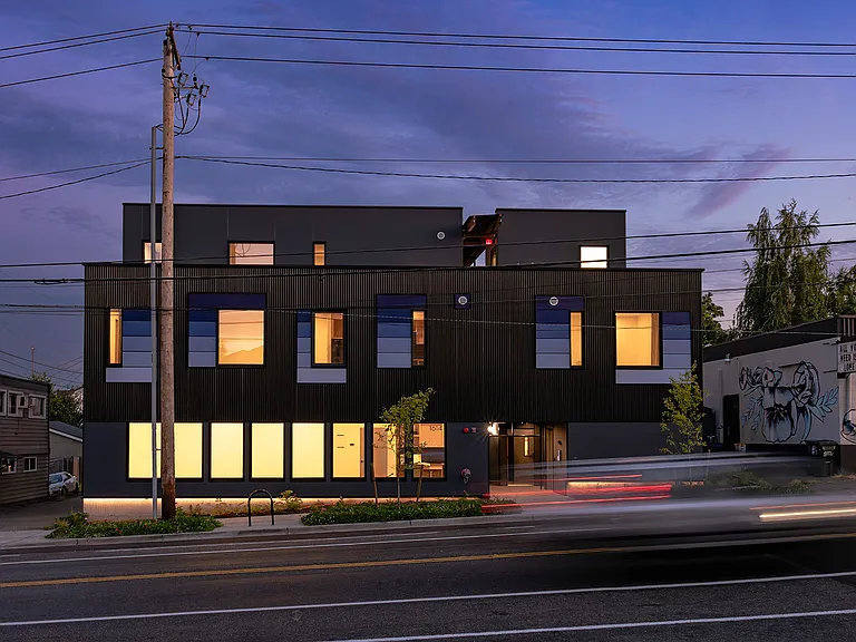 1614 6th Ave #201 — Photo 29
