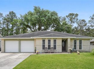 313 Foxcroft Dr, Slidell, LA 70461