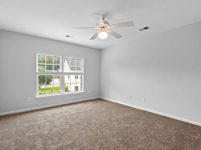 136 Gathering Island Rd — Photo 31