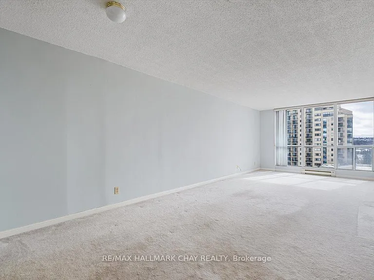 65 Ellen St #607 — Photo 7