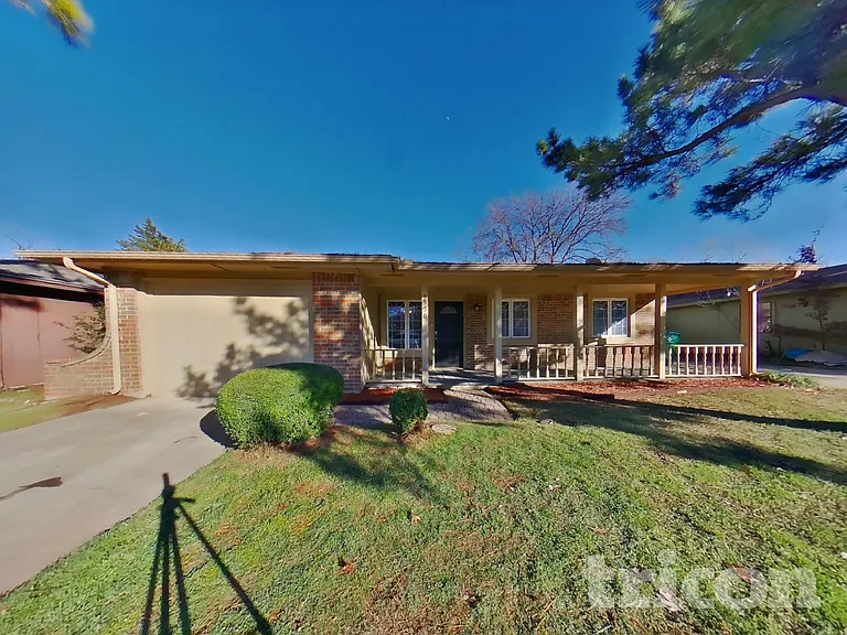 5536 Dunson Dr — Photo 2