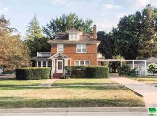 222 2nd St NE, Orange City, IA 51041