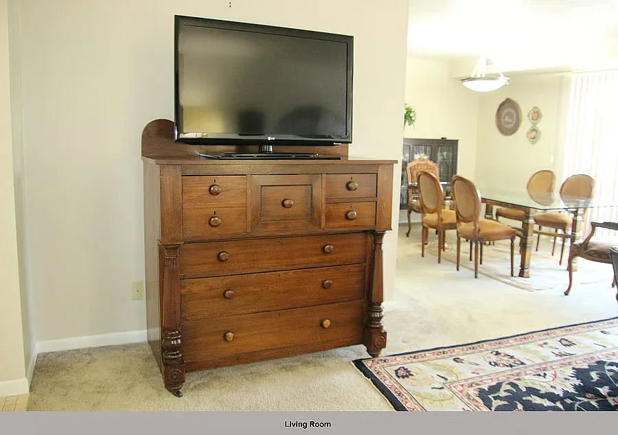 2 bed, $2,300 — Photo 3
