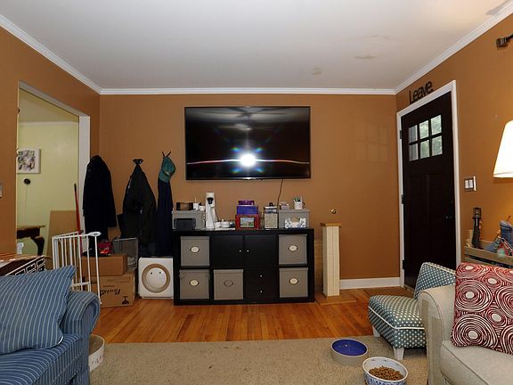 2nd image of 3340 Fernwood Ave