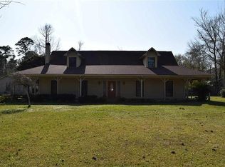 300 Oakwood St, Silsbee, TX 77656