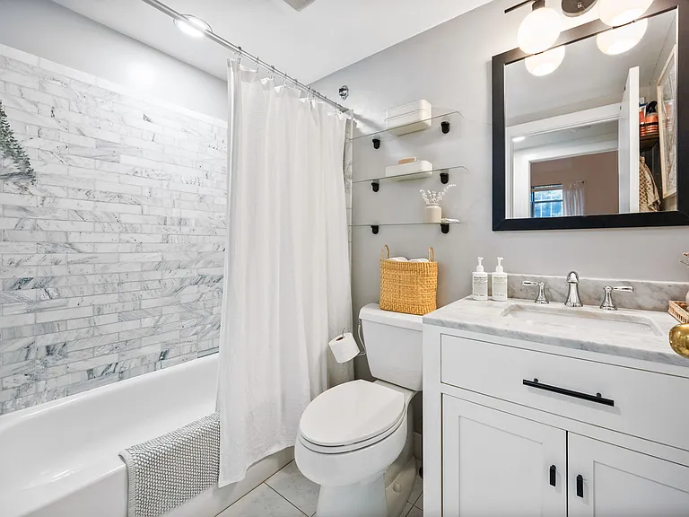 2611 Adams Mill Rd NW #T5 — Photo 13